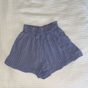urban outfitters loose flowy summer shorts